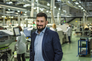 CEO Bartosz Kajut talks about the strategy behind VECTOR BLUE HUB exponential growth
